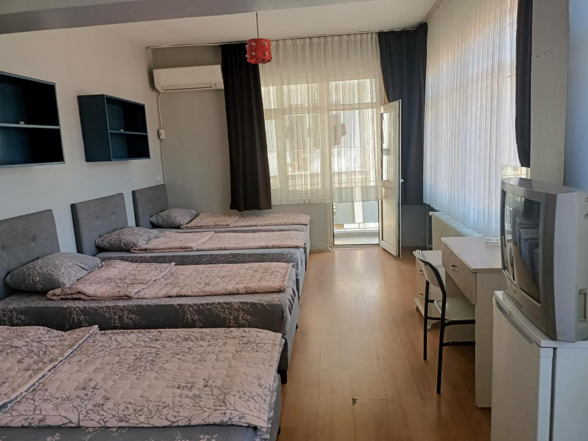 Zafer Hostel Конья Экстерьер фото